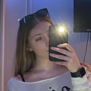 Meet your Posher, Alyssa